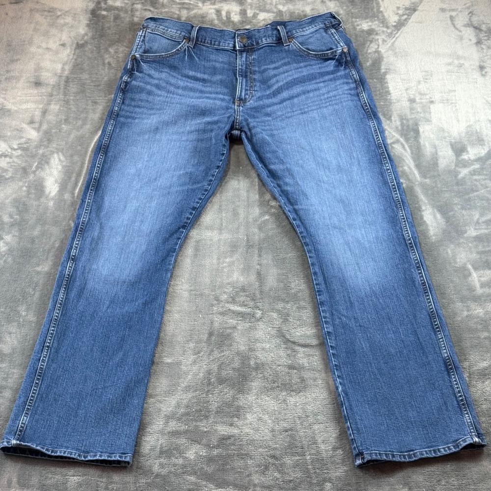 Wrangler Retro Slim Boot Jeans Mens 38x33.5 Blue Medium Wash Denim Western 1704